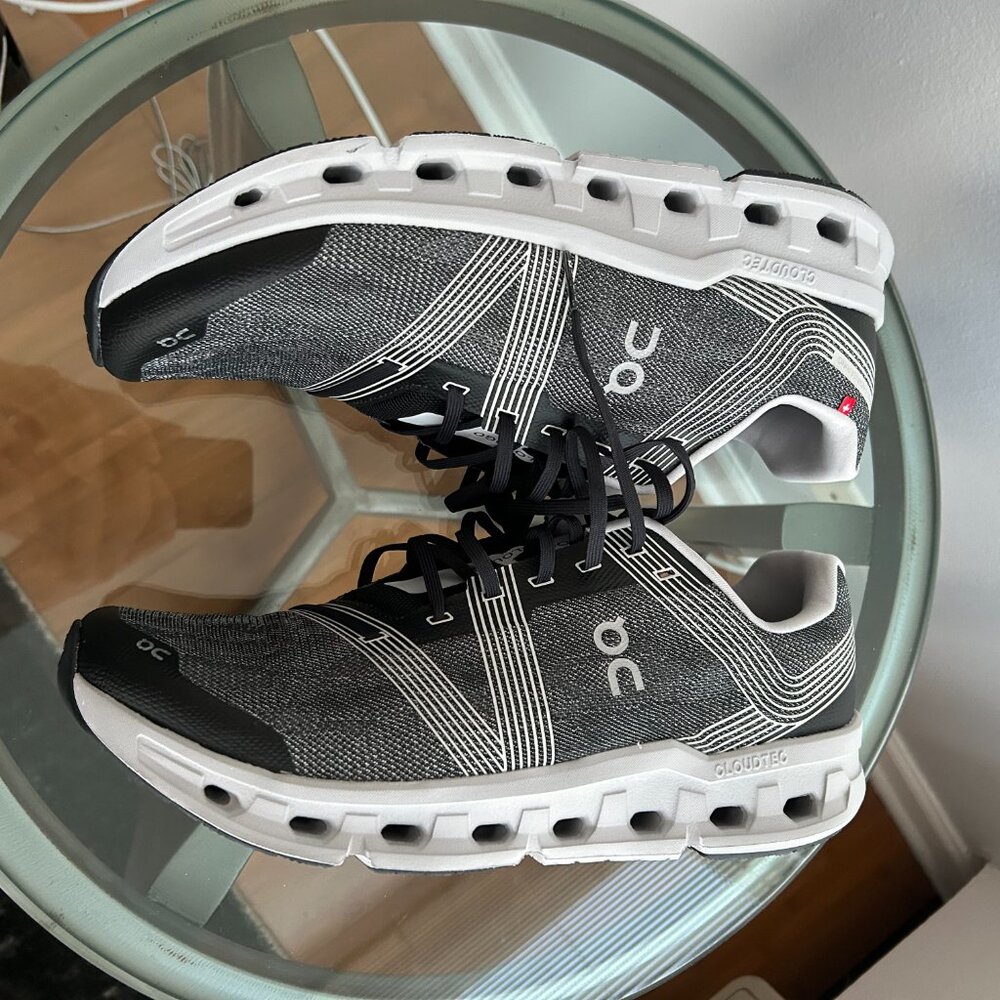 ON RUNNING Men's Cloudgo Road-Running Shoes - Picture 3 of 5